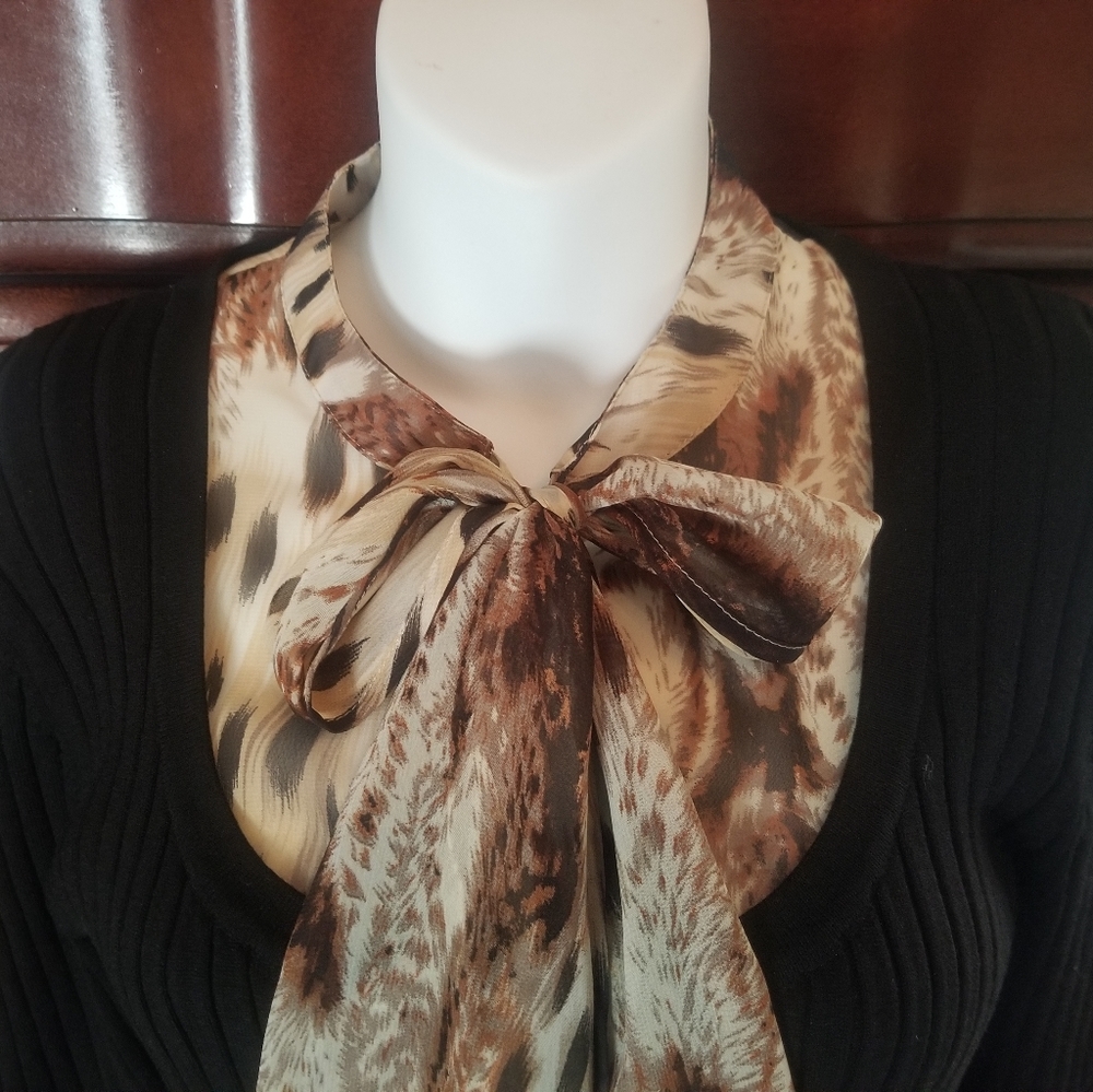 August Silk black sweater w leapoard bow blouse look - size M - Picture 3 of 8